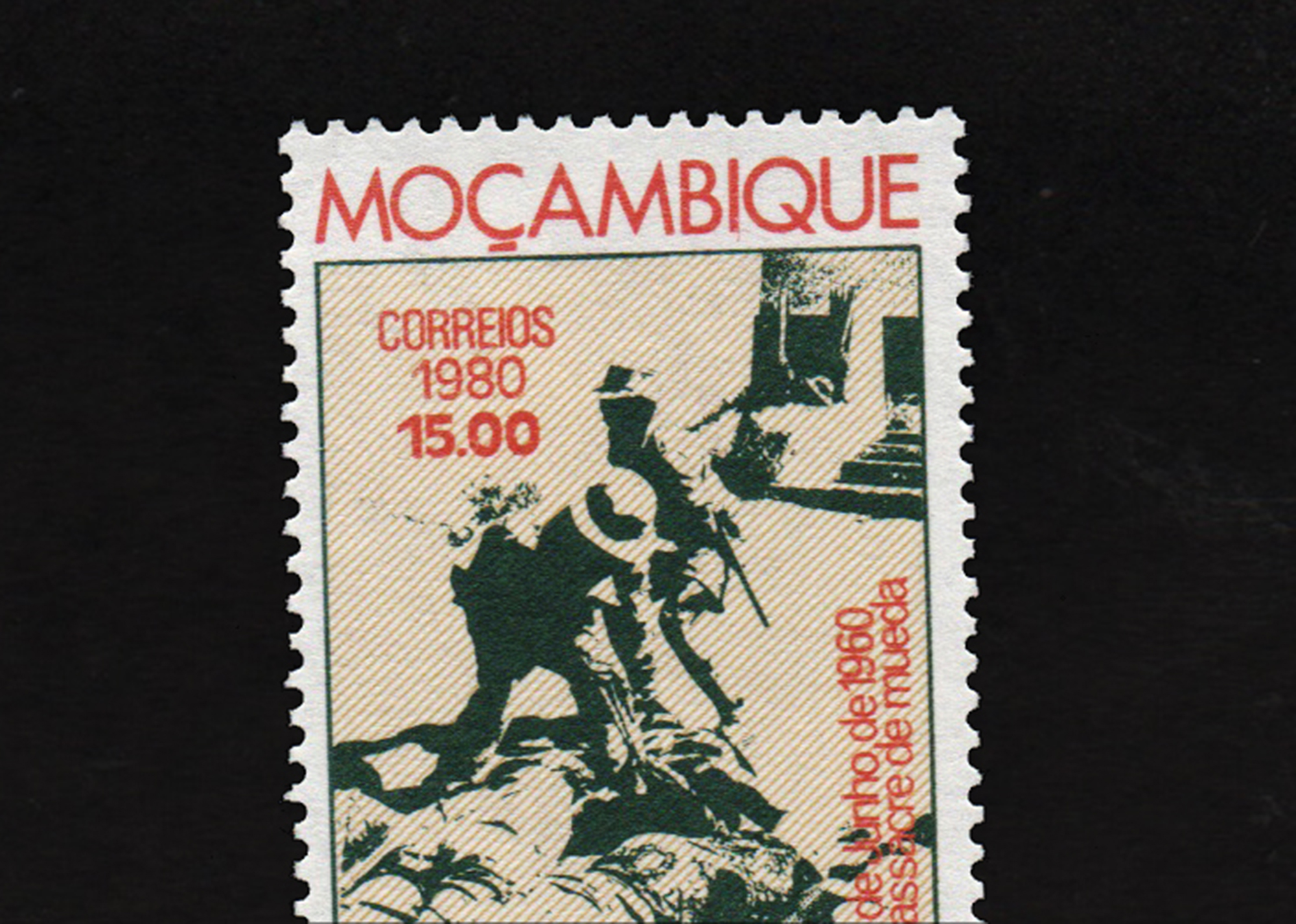 Catarina Simão: Mueda 1979 (Briefmarke aus Mosambik zum 20. Jahrestag des Mueda-Massakers, Filmstill), 2013